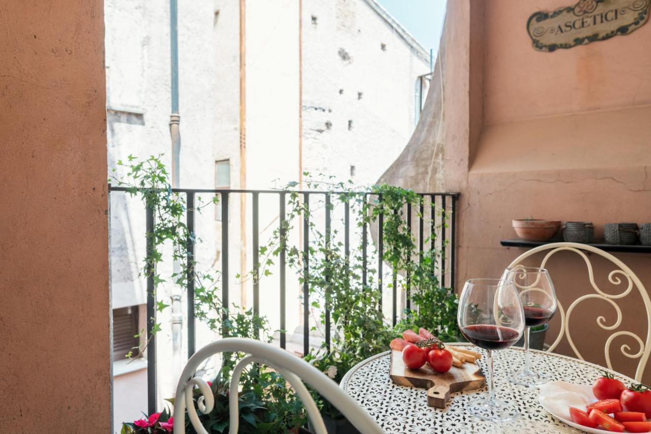 Domus Quiritum Charming, Appartamento D'Epoca A Campo De' Fiori Roma Ngoại thất bức ảnh